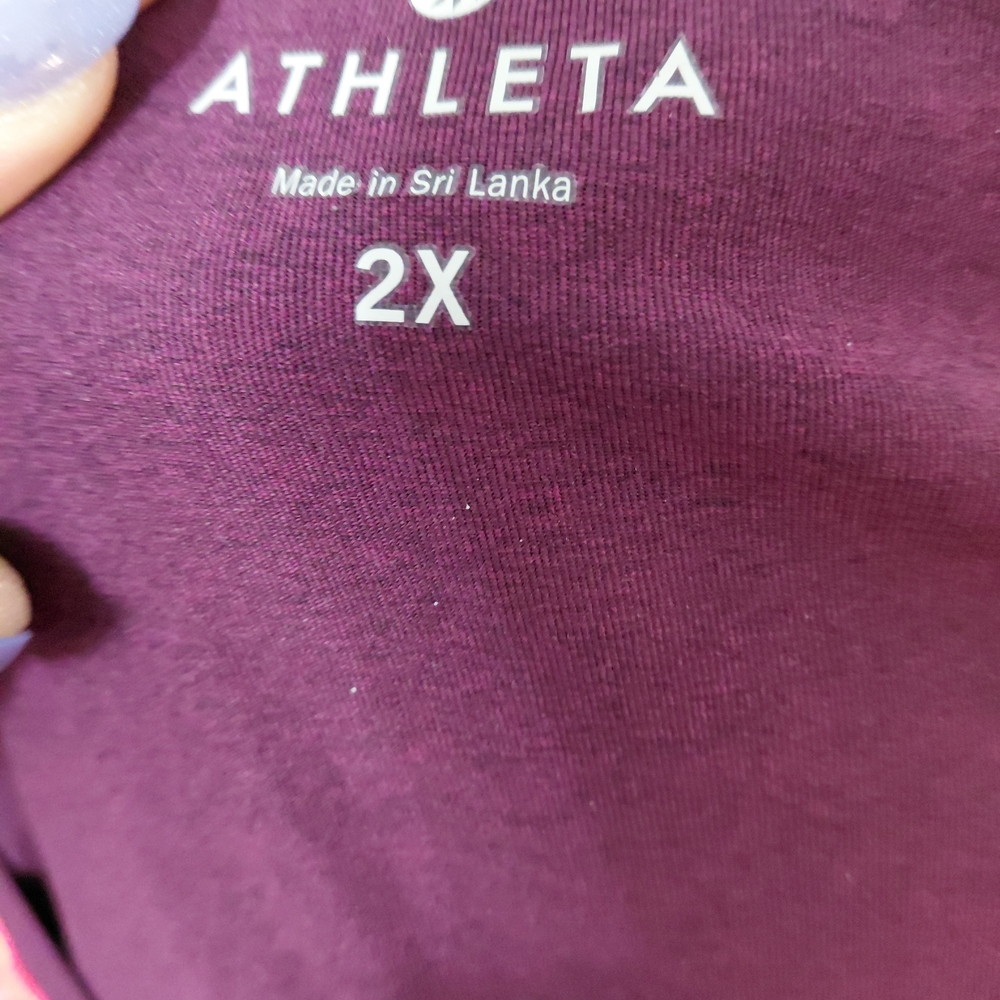 Previously Loved Athleta Tenacity Sized 2X Top Purple & Pink Thumbholes - Picture 3 of 5